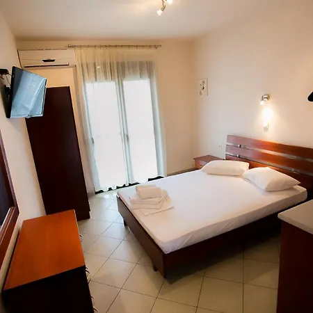 Malamatenia House *