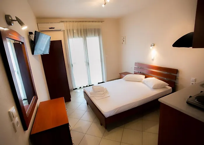 Malamatenia House *
